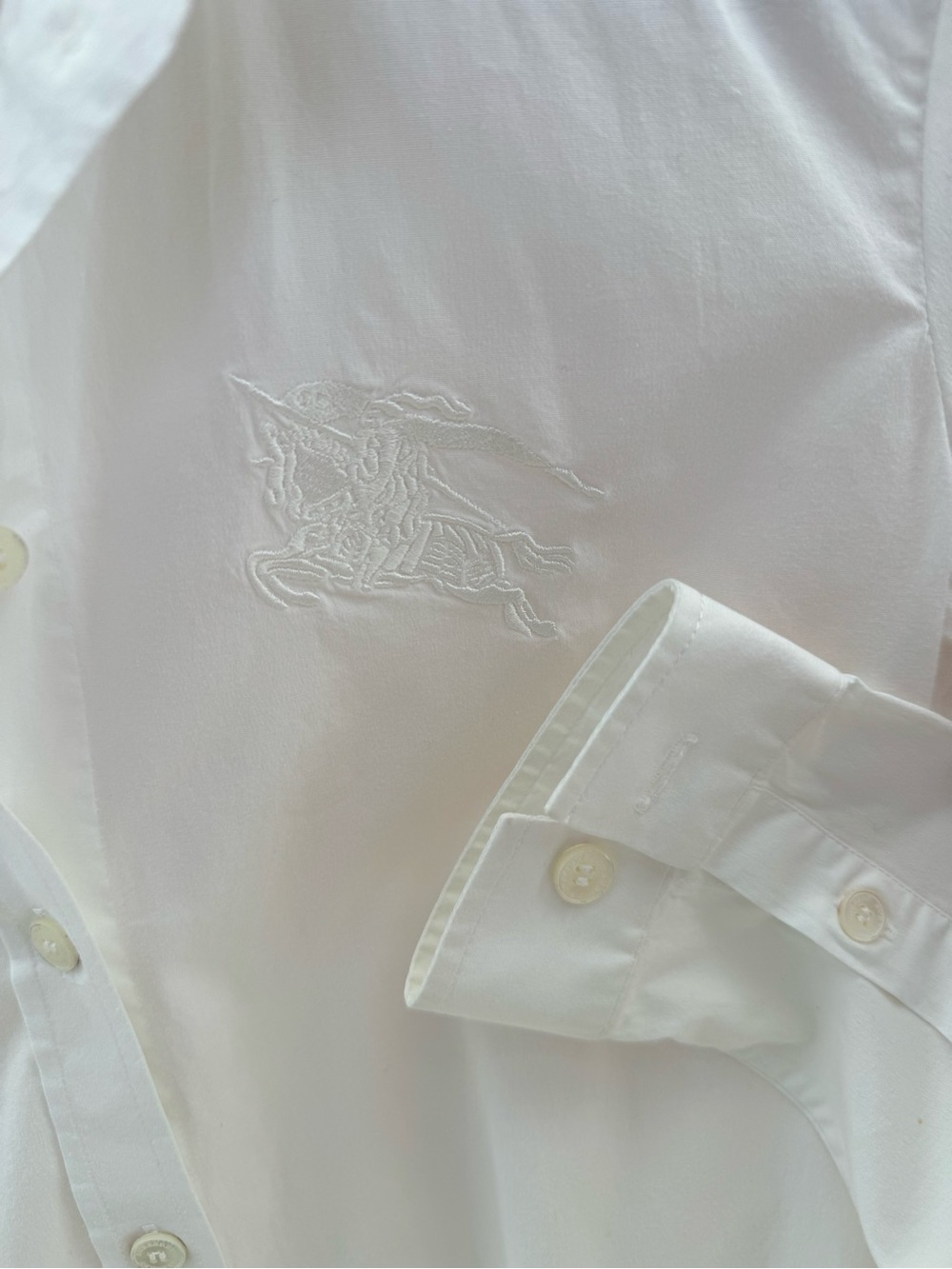 Women’s Burberry White Cotton Long-Sleeve Button-Down Shirt - Picture 6 of 16